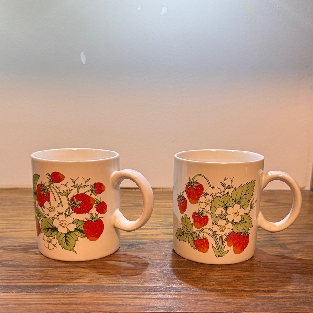 Mugs -Strawberry Print Ceramic Mugs - Set of 2